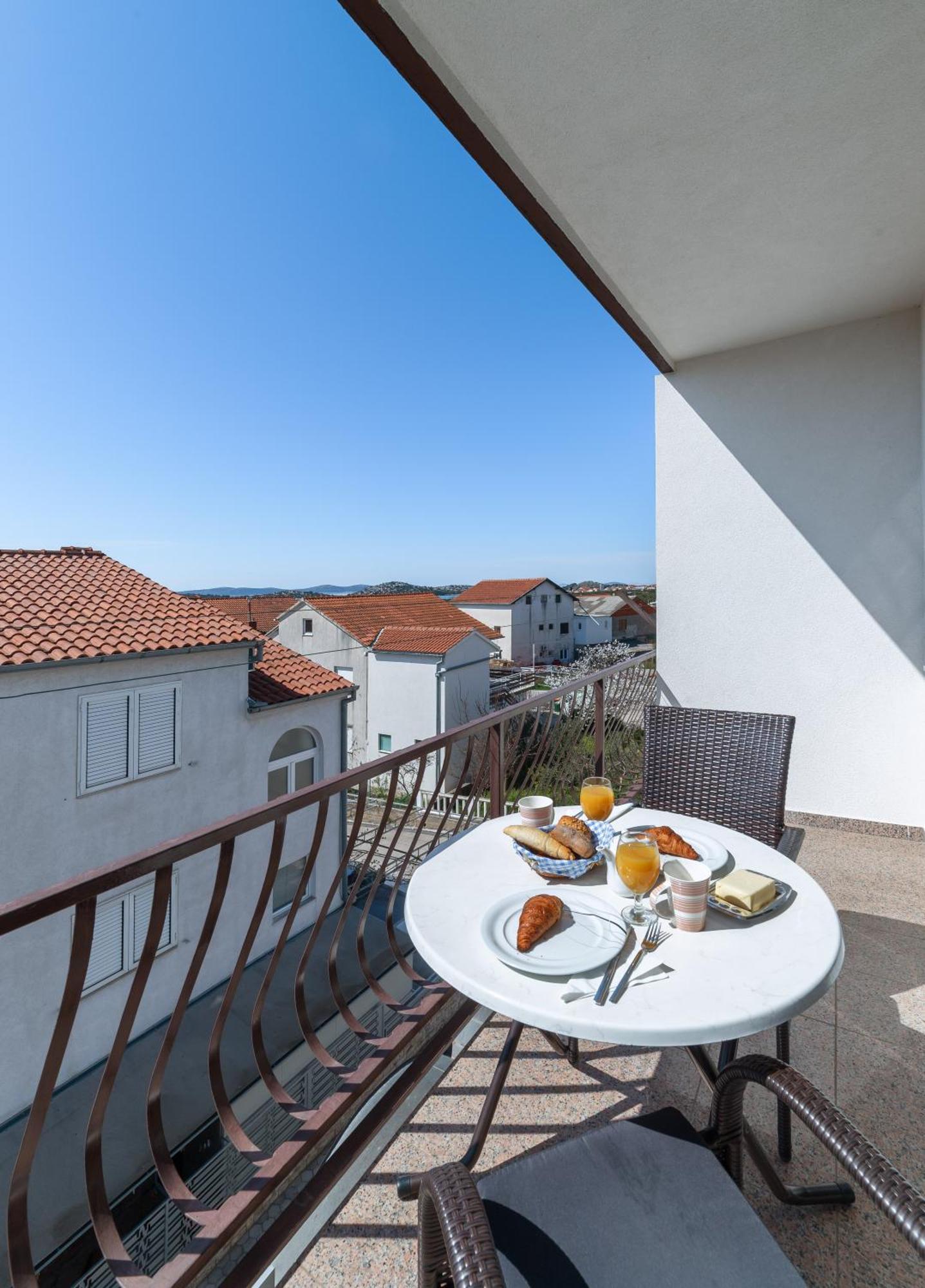 Apartments Valentino Водице Экстерьер фото