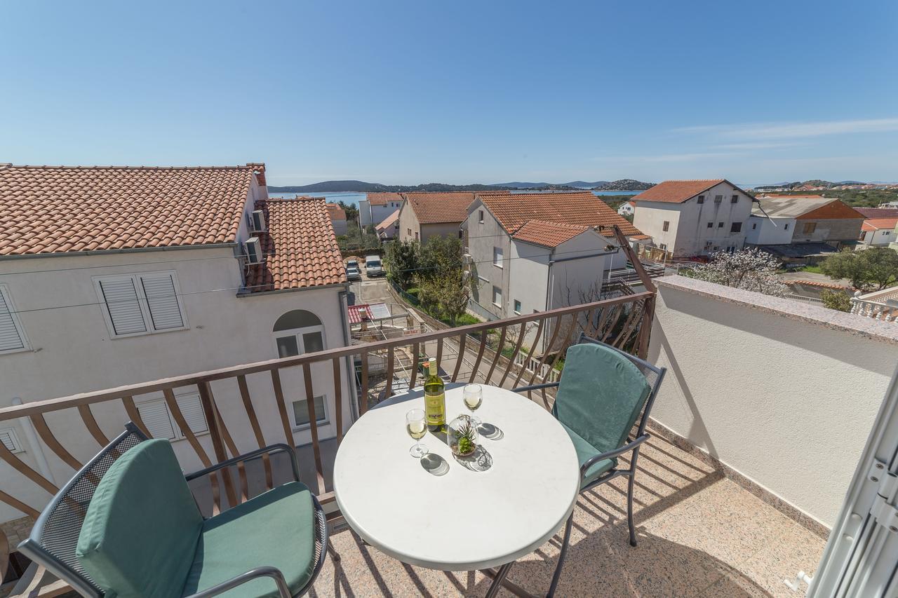 Apartments Valentino Водице Экстерьер фото