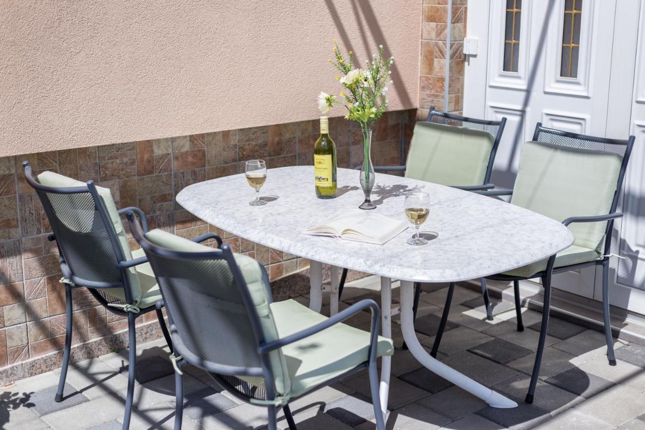 Apartments Valentino Водице Экстерьер фото